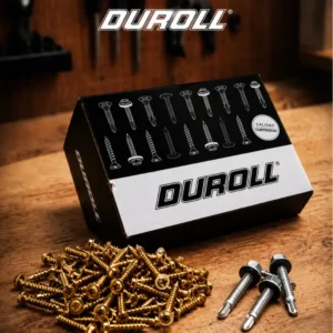 NOVEDADES 19 Primer plano de caja de tornillos Duroll y montículo de tornillos perforantes dorafos