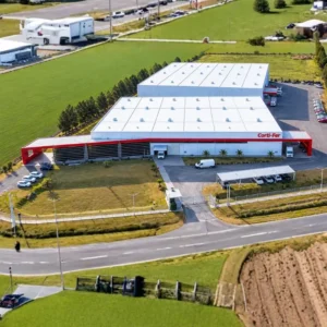 NOVEDADES 15 Instalaciones de Corti-Fer con amplio deposito, atencion y estacionamiento